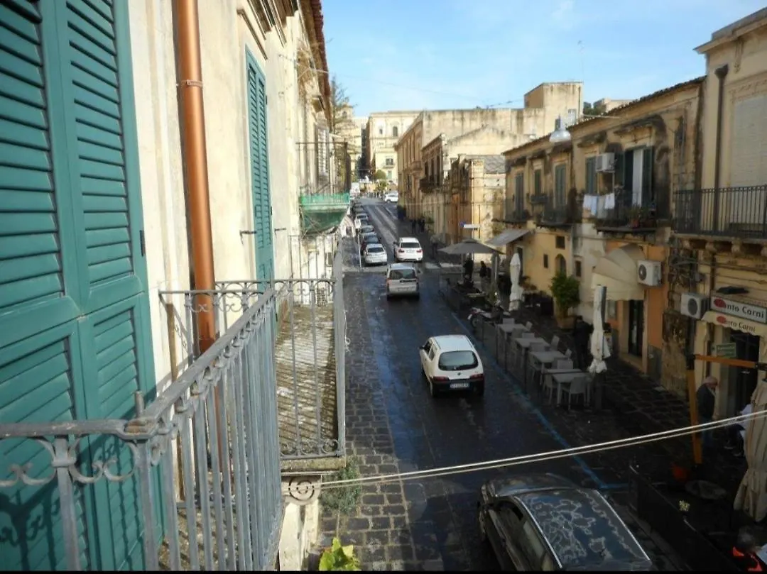 Guest house L'Essenziale Hotel Noto